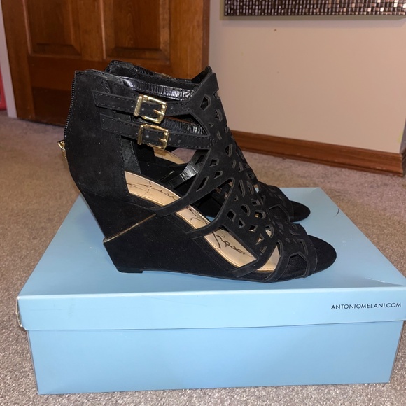 Jessica Simpson black wedge heels - Picture 2 of 4